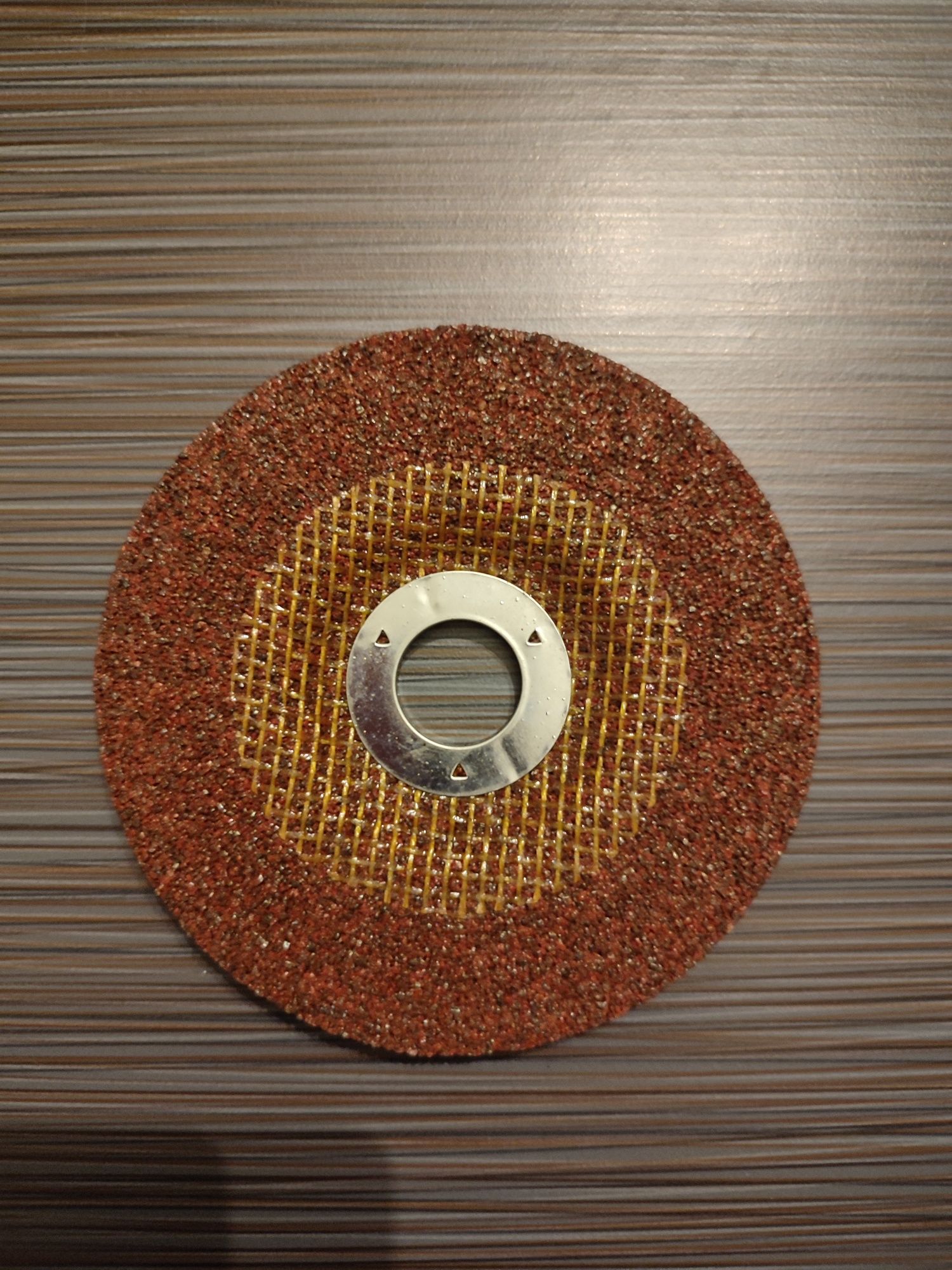 Круг зачисний по нержавіючому металу 125×6,0
