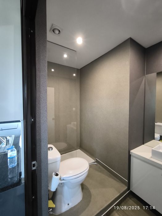 Estúdio Pontinha (Metro) Equipado e renovado