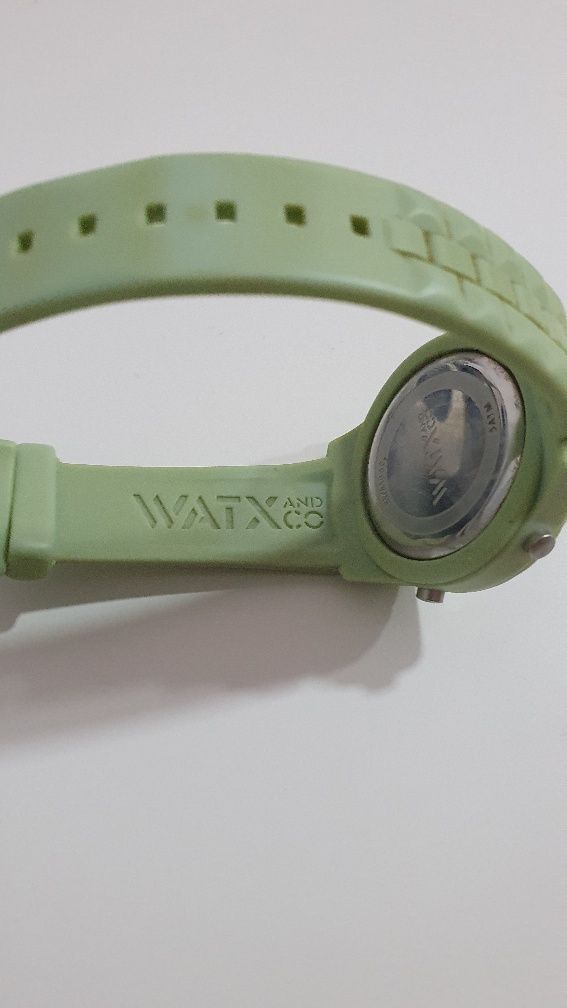 relogio WATX and CO com bracelete verde