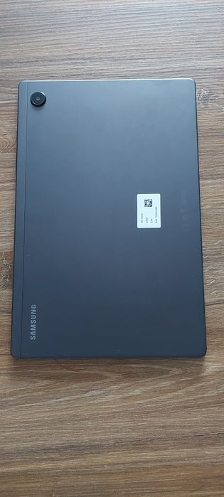 Tablet Samsung Galaxy Tab A8 dodatkowo etui