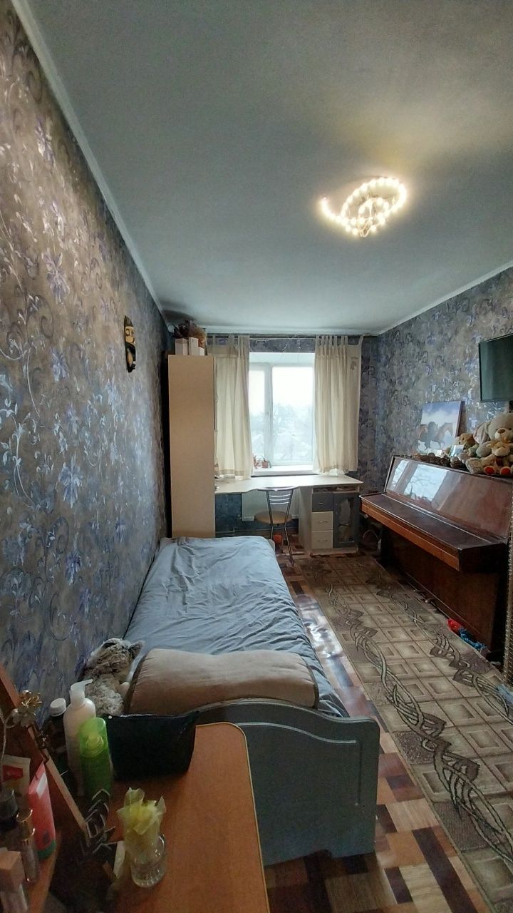 Продам 3 квартиру, з автономним газовим опаленням, на 2 поверх, Кірова