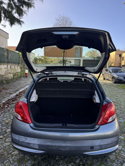 PEUGEOT 207 - 1.4 Gasolina