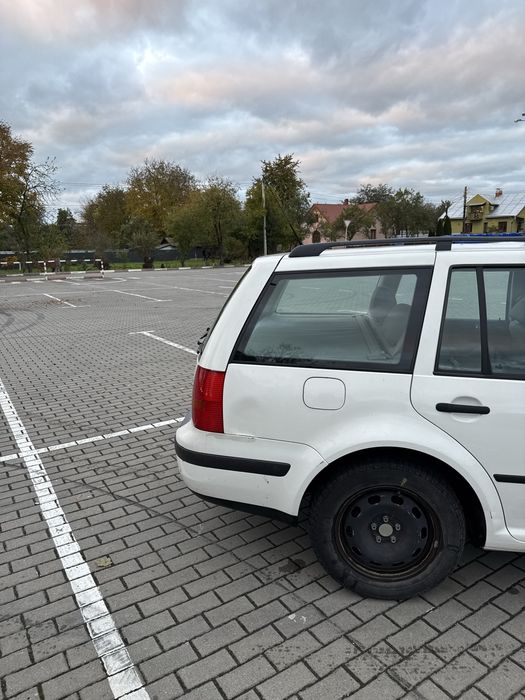 Volkswagen Golf IV (2000), 1.6