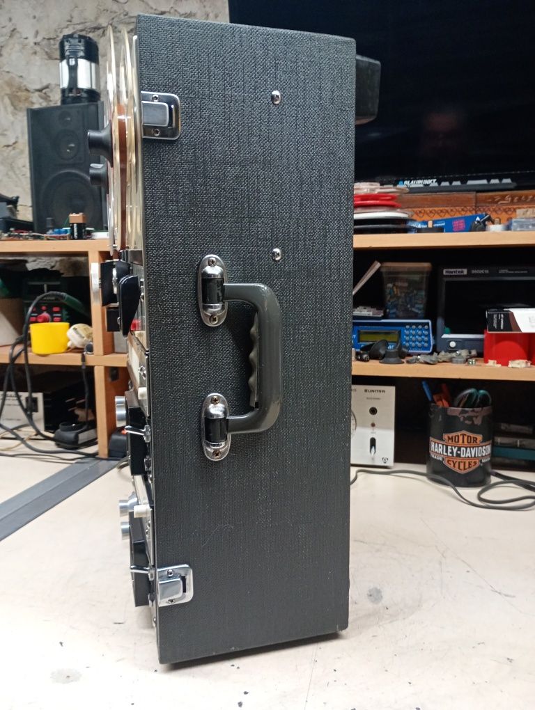 Magnetofon szpulowy lampowy Akai m8