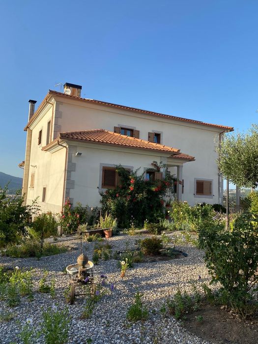 Moradia independente à venda em Folhadela, Vila Real - vista belíssima