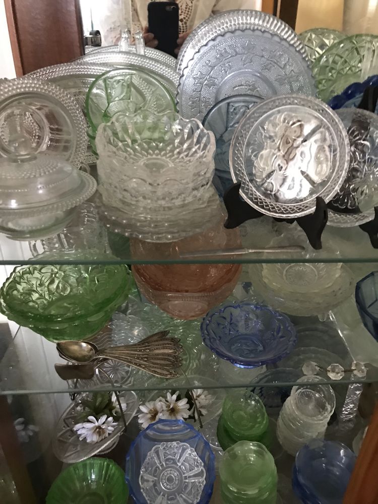 Garrafas e Caixa de cristal e outros