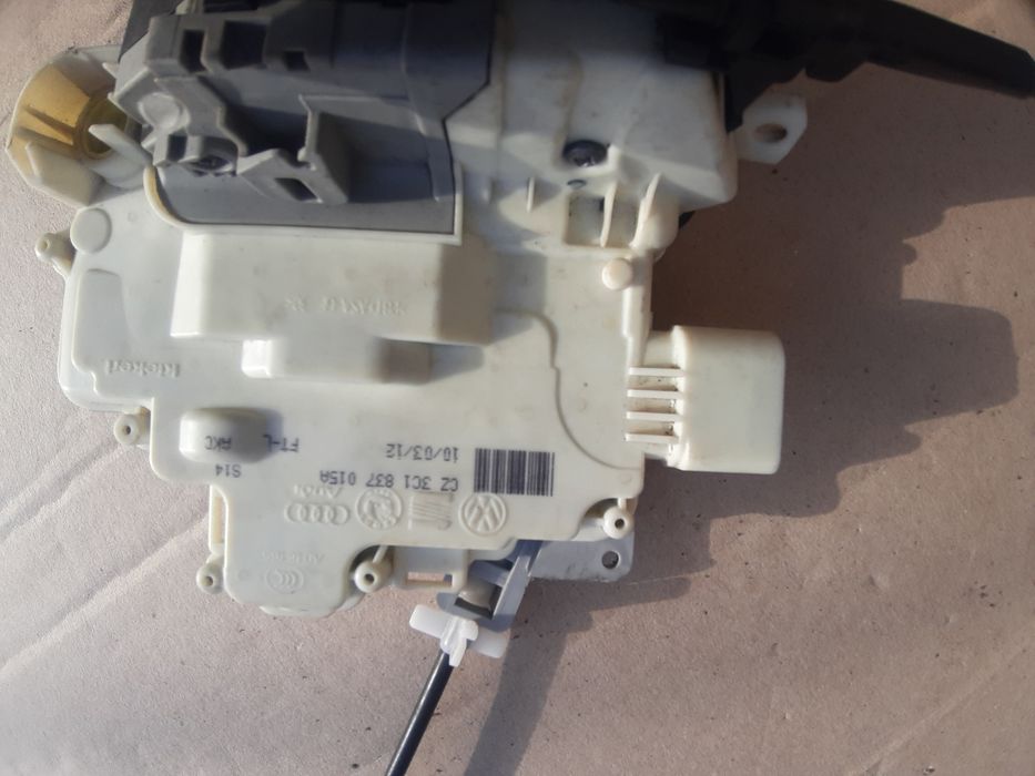 VW Passat B6 B7 B8 CC Touareg NF Європа замок ручка дверей