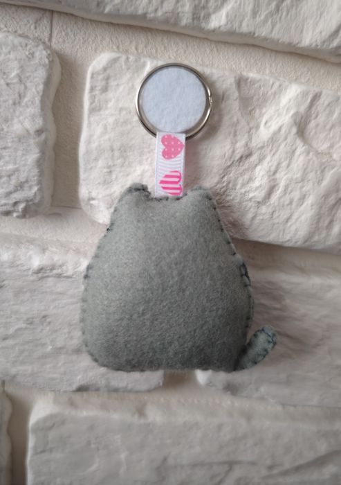 Pusheen wzór nr 2- kot, kotek, breloczek handmade