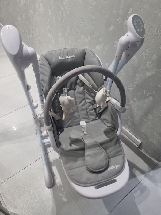 Krzeselko do karmienia 2w1 caretero indigo