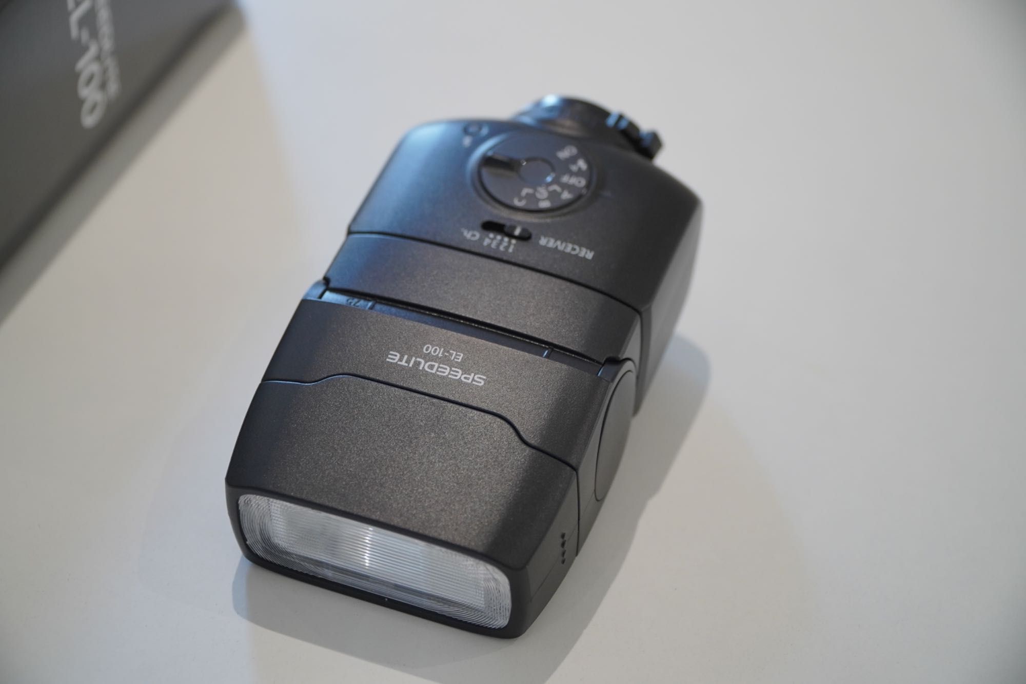 FLASH Canon EL 100 novo