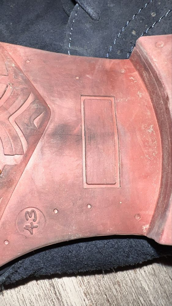 Granatowe buty męskie zamszowe 43