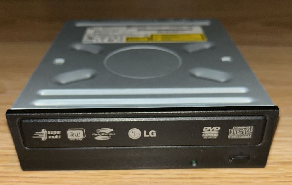 Odtwarzacz nagrywarka DVD/CD LG GSA-H42L czarny