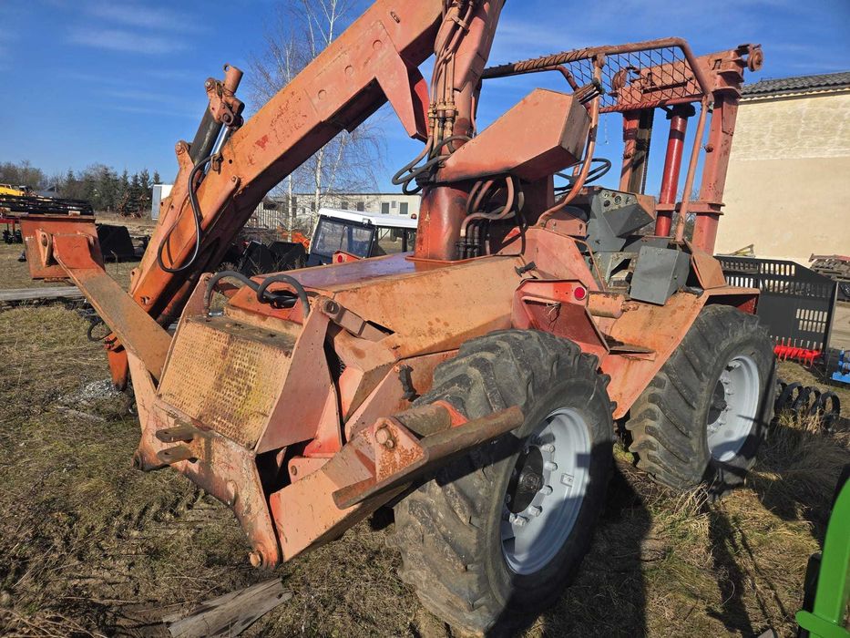 Wózek widłowy terenowy z hds