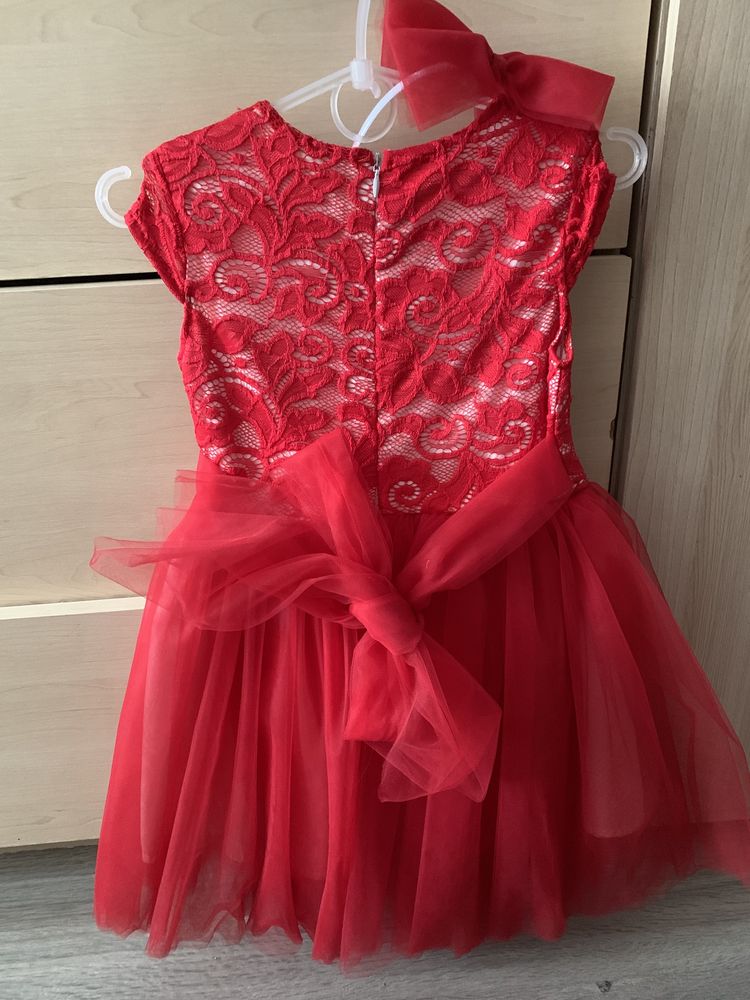 Плаття сукня червона святкова
