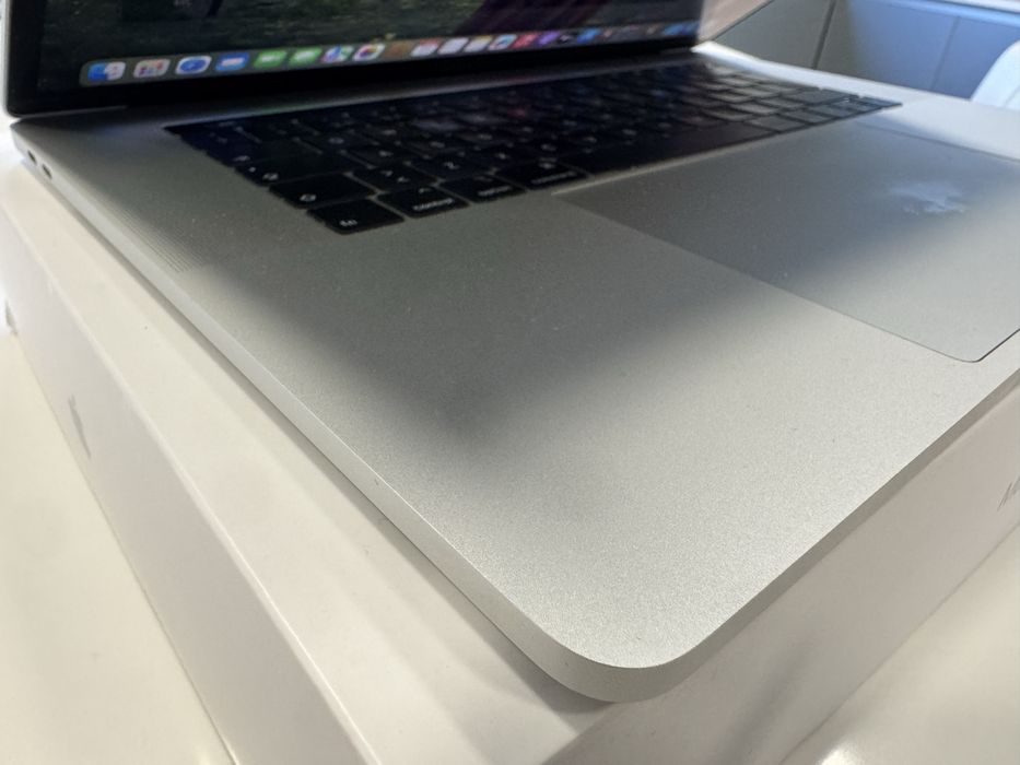 MacBook Pro Retina 15.4 inch (2019) - Core i9 - 16GB/512GB