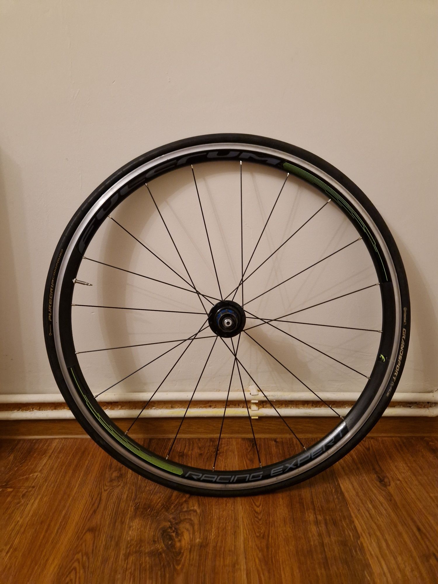 Komplet kół Fulcrum Racing Expert (z dętkami i oponami)