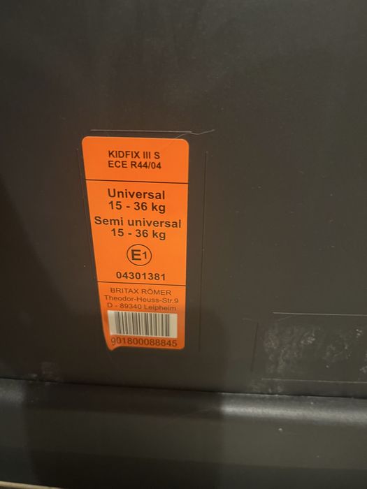 Fotelik samochodowy Britax RÖMER Kidfix III M Burgundy Isofix 15-36 kg