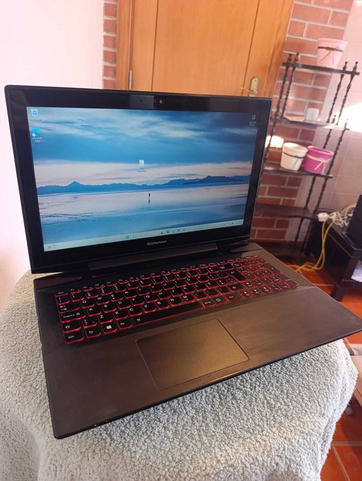Lenovo Y50-70 (i5-4210H - 12GB RAM - 256GB SSD - Nvidia GTX 840M 2GB)