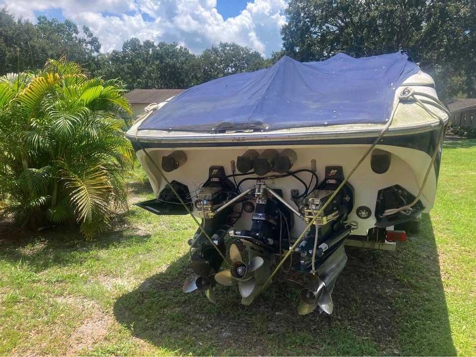 Motorówka Baja 442 03r 3x MerCruiser 496HO przyczepa uszkodzona