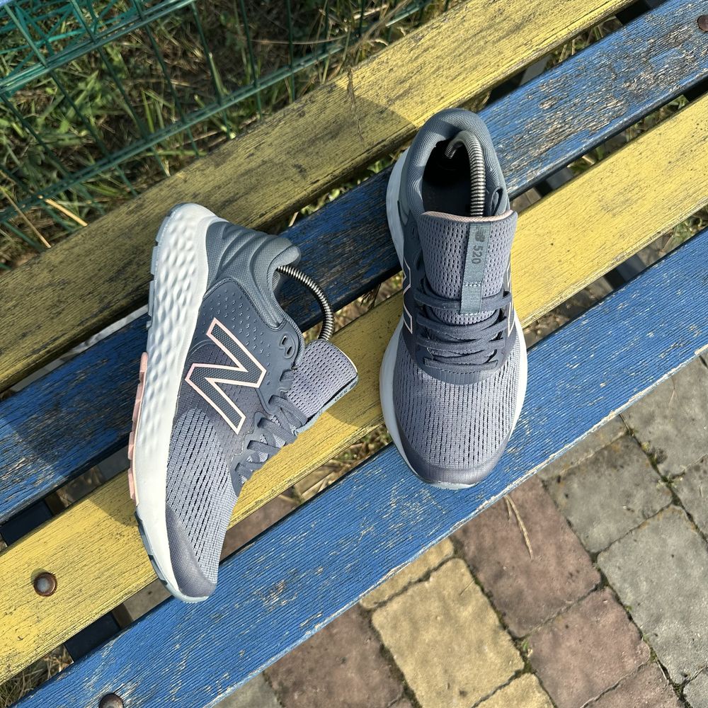 Кросівки New Balance 520 Розмір 40.5