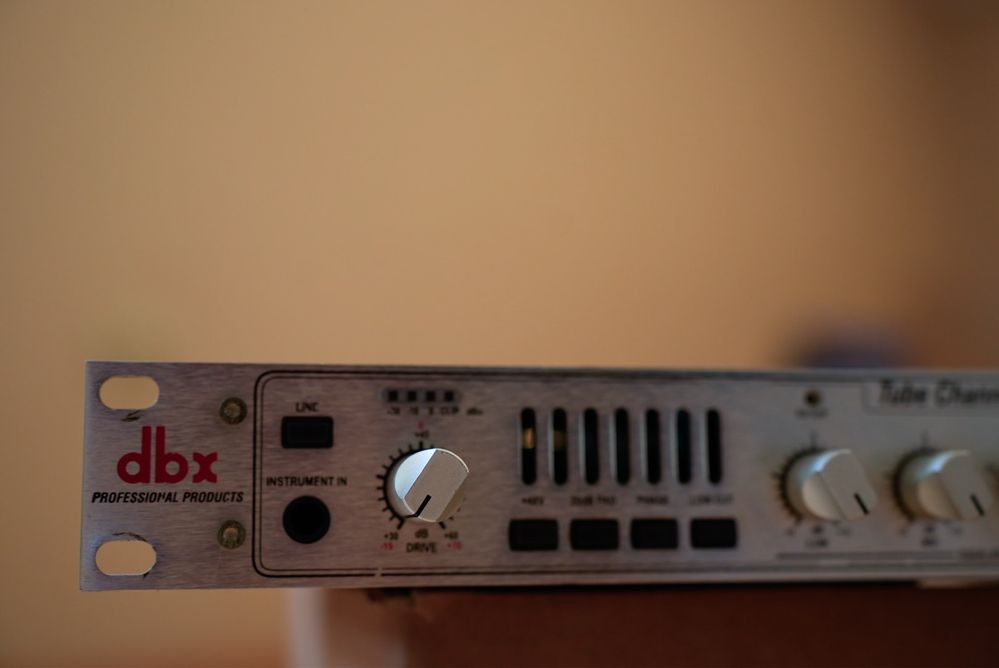 Продам підсилювач DBX 376