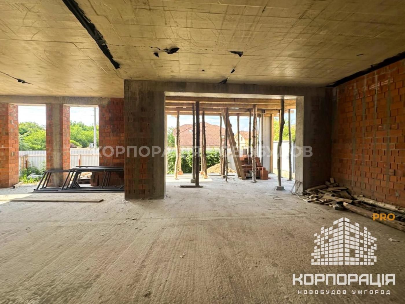 Продаж сучасного будинку (дуплекс) біля Центру та Слов’янської наб.