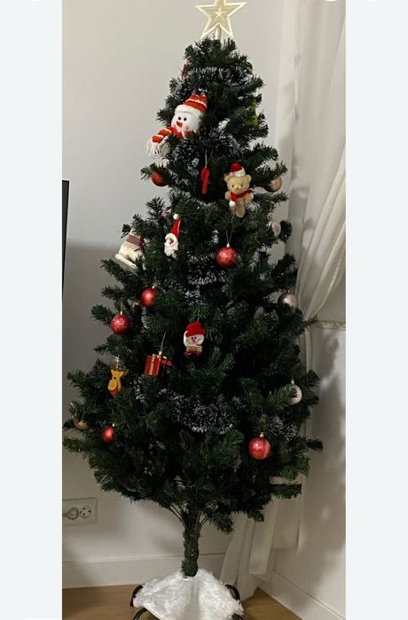 Árvore de Natal 180cm como nova - opcional grinaldas e tapete