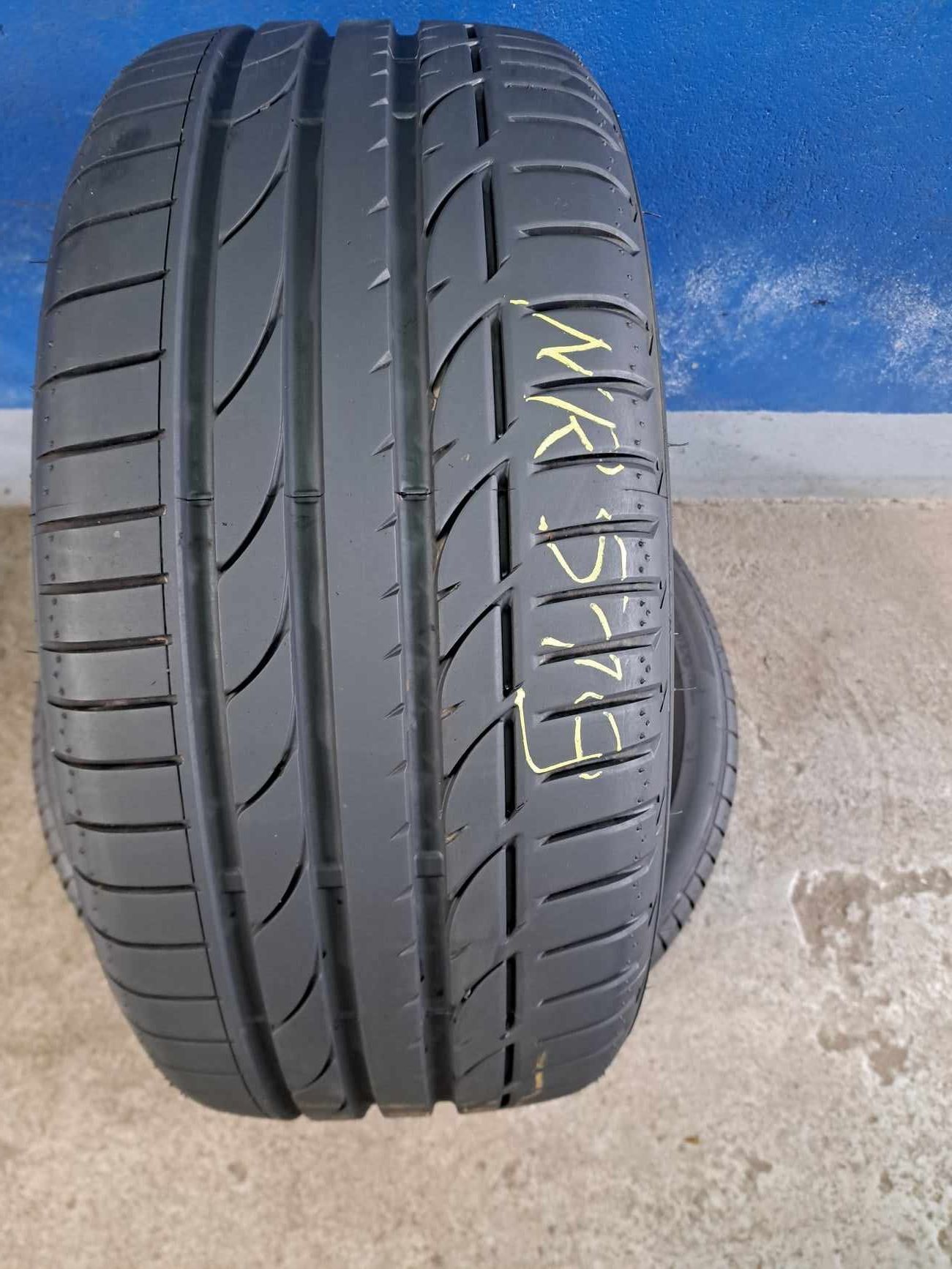 Opony 235/40R19 BRIDGESTONE