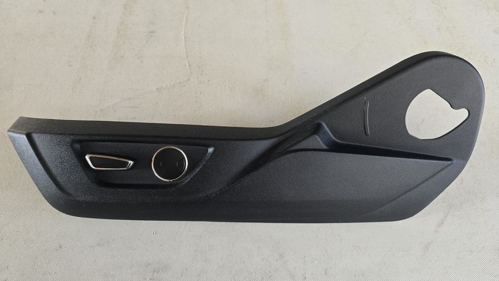 Mustang panel boczny