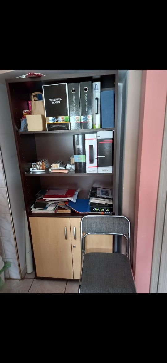 Meble biurowe ( biurko , krzesła, szafka)