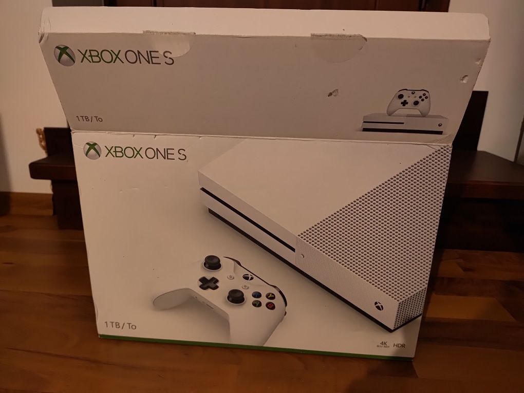 Konsola Xbox ONE S 1TB JAK NOWY Zestaw pad kable pudełko