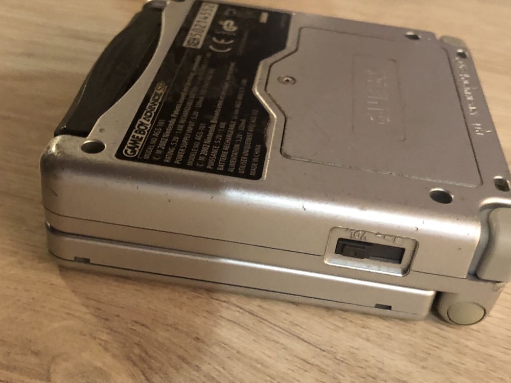 Game Boy Advance SP 101