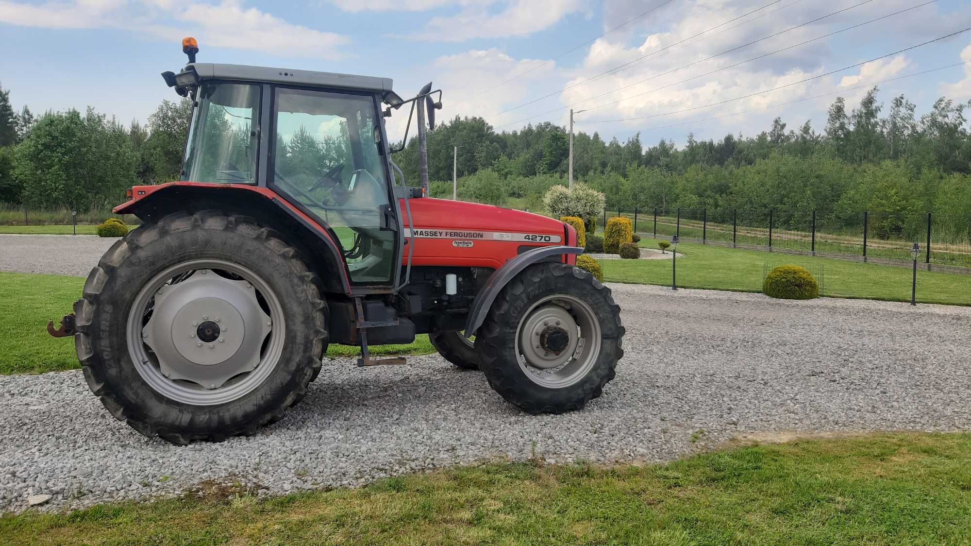 Ciągnik rolniczy Massey Ferguson 4270 ,110 km manual 4x4 , 5500 mth!!!