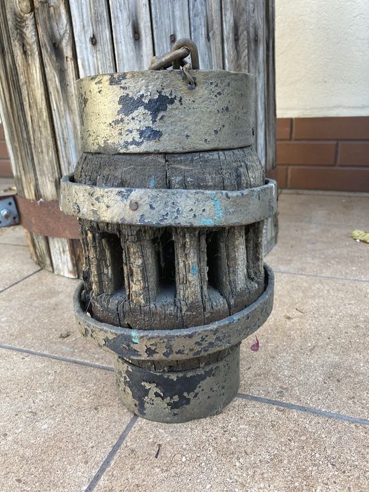 Drewniana piasta starego koła