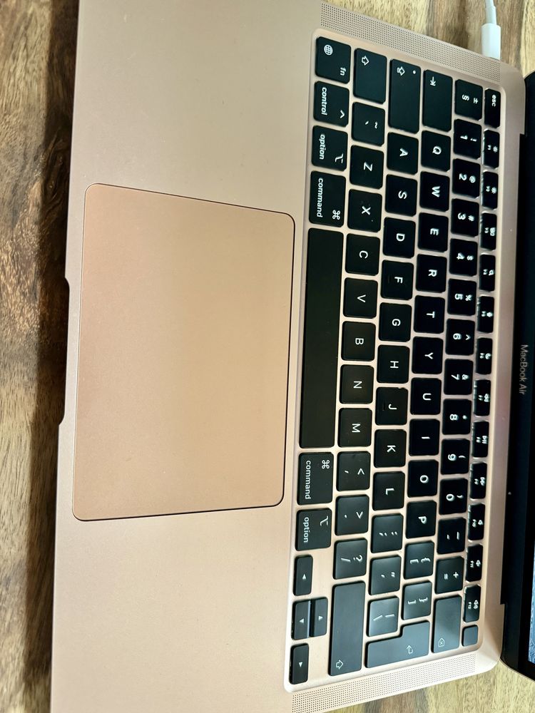 Mac Book Air ROSE M1 256GB jak nowy bateria 98%