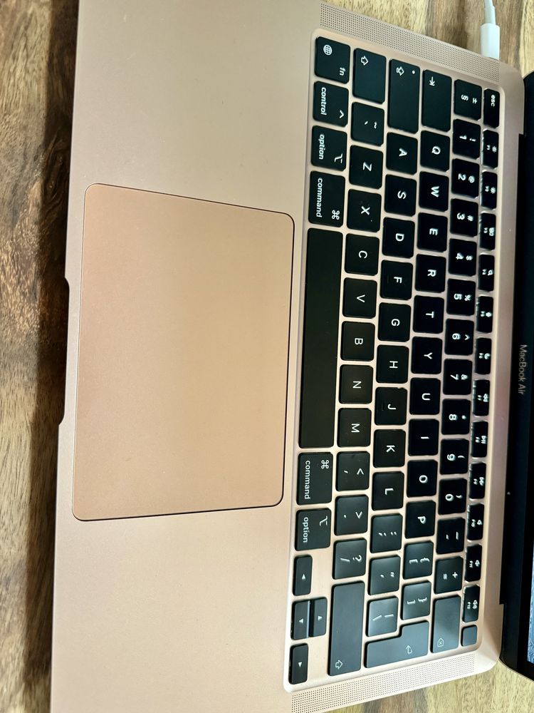 Mac Book Air M1 256GB jak nowy bateria 98%