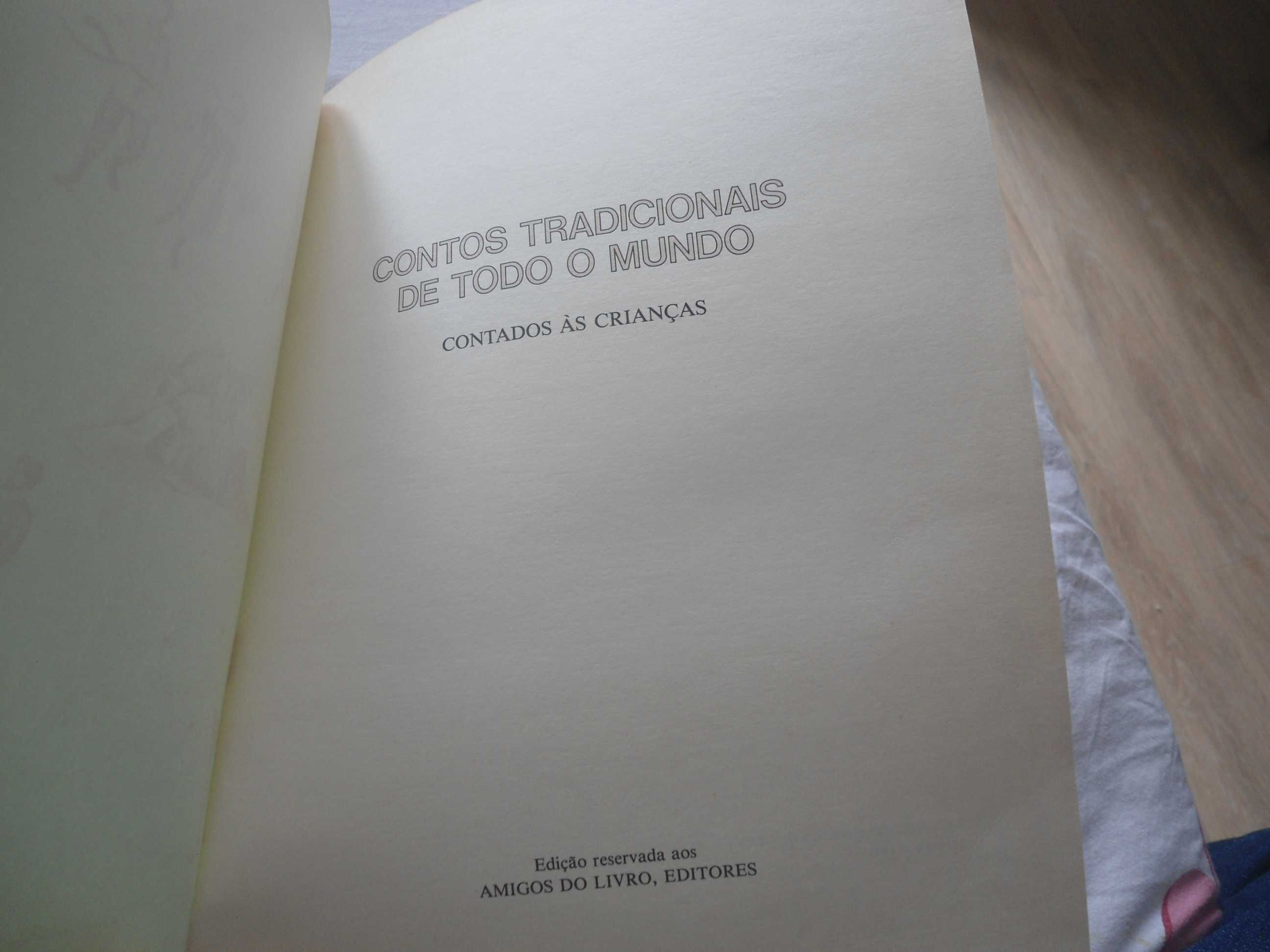 Contos Tradicionais de todo o mundo (contados às crianças)