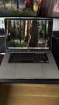 MacBook Pro 16” (2019) – Intel i7, 16GB RAM, 512GB SSD