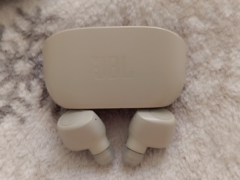 Słuchawki bezprzewodowe JBL Wave100 TWS
