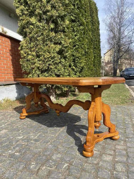 Стіл з відбірного дубу