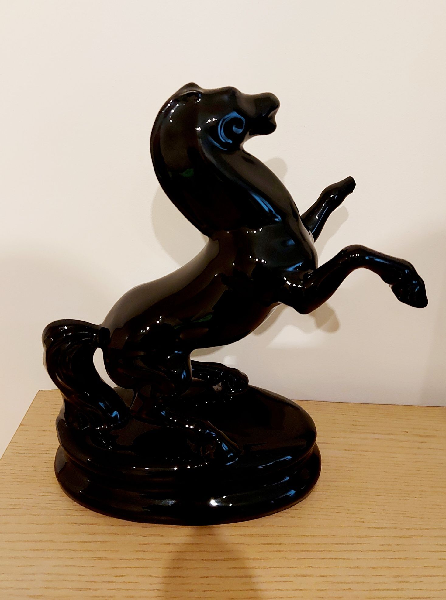 Piękna figurka szklana porcelanowa czarny koń czarnego konia duża