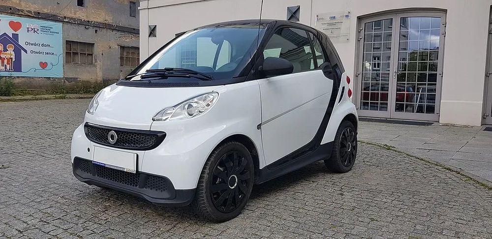 Smart Fortwo 999cm3 hybryda 100% bezwypadek bardzo ladny