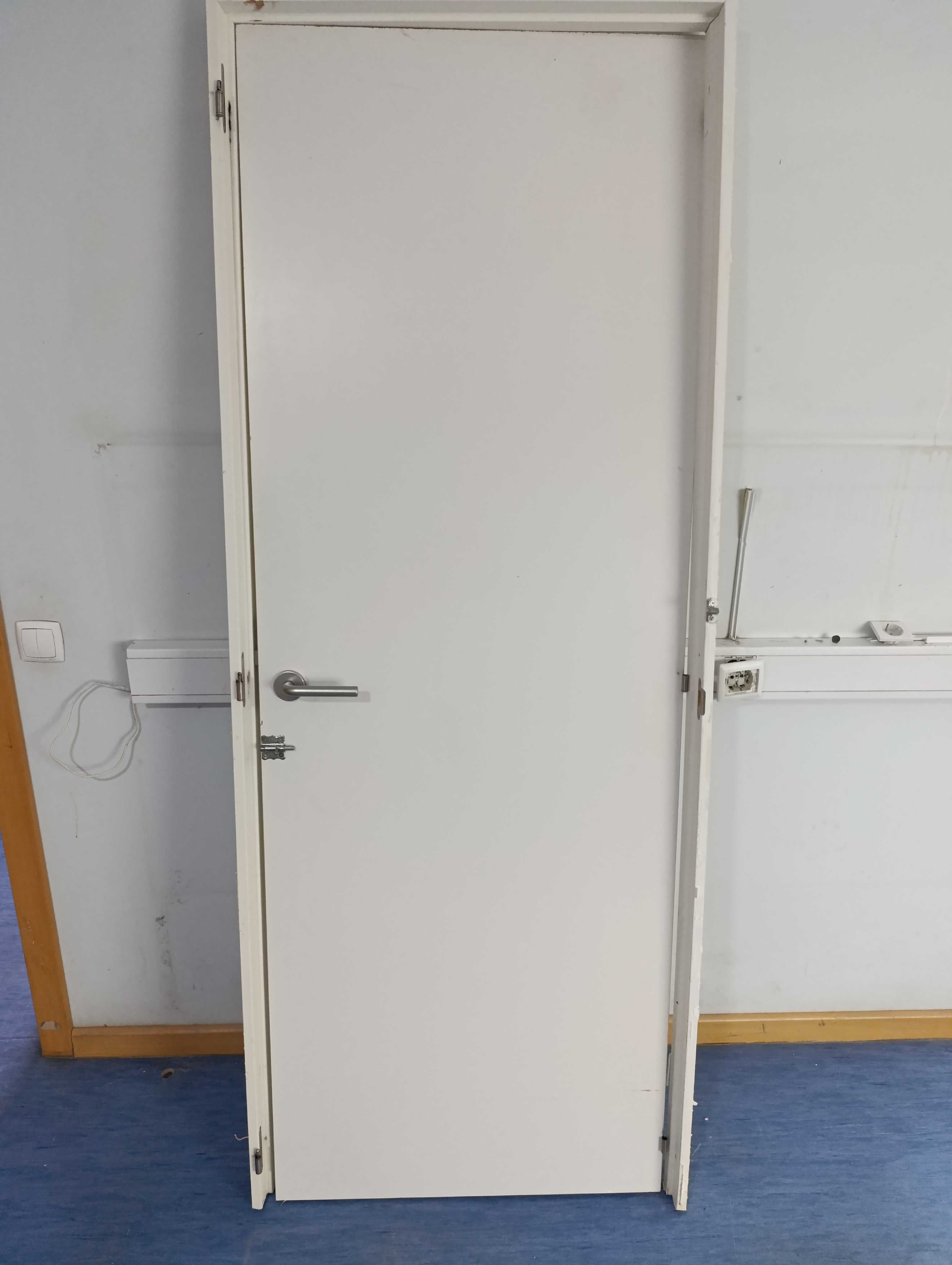 porta com fechadura