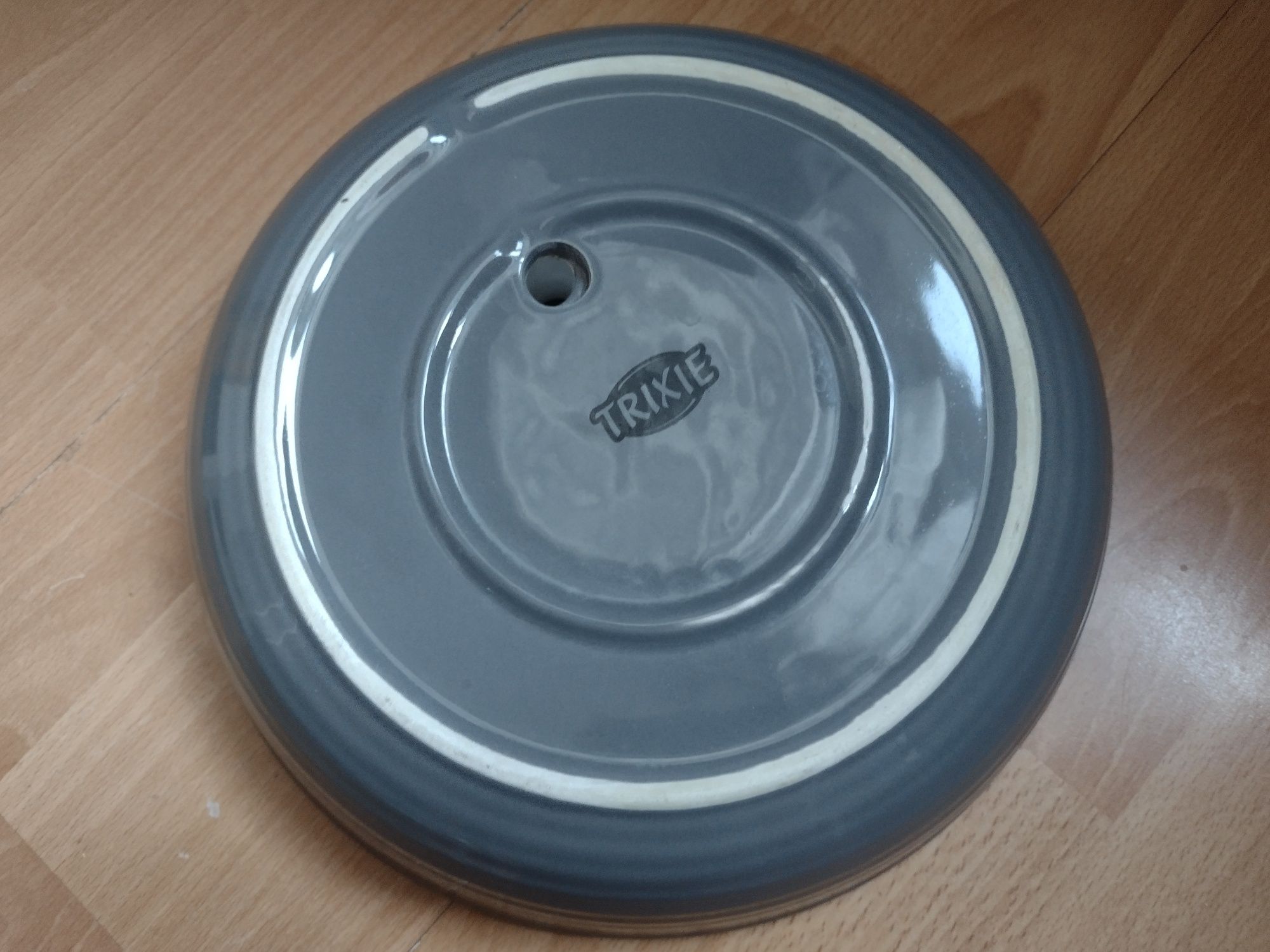 Fontanna dla kotów Trixie 1,5 l wraz z pompką