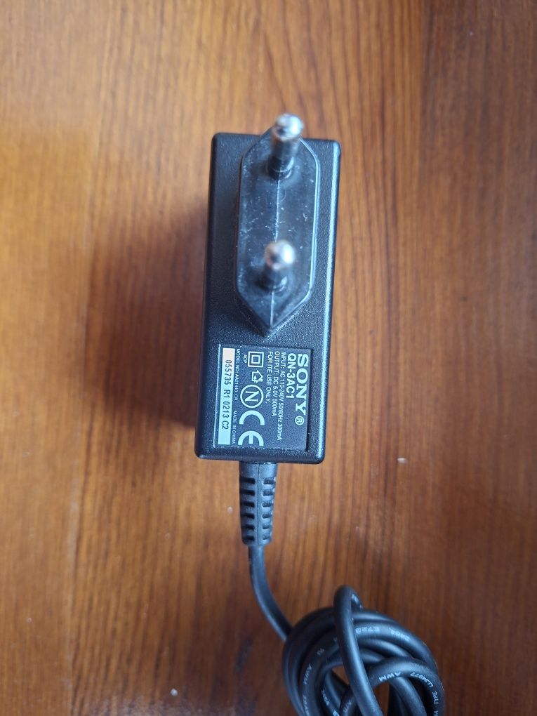 Oryginalna ładowarka sieciowa Sony CMD-J5 CMD-J6 CMD-J70/ J70e CMD-Z7