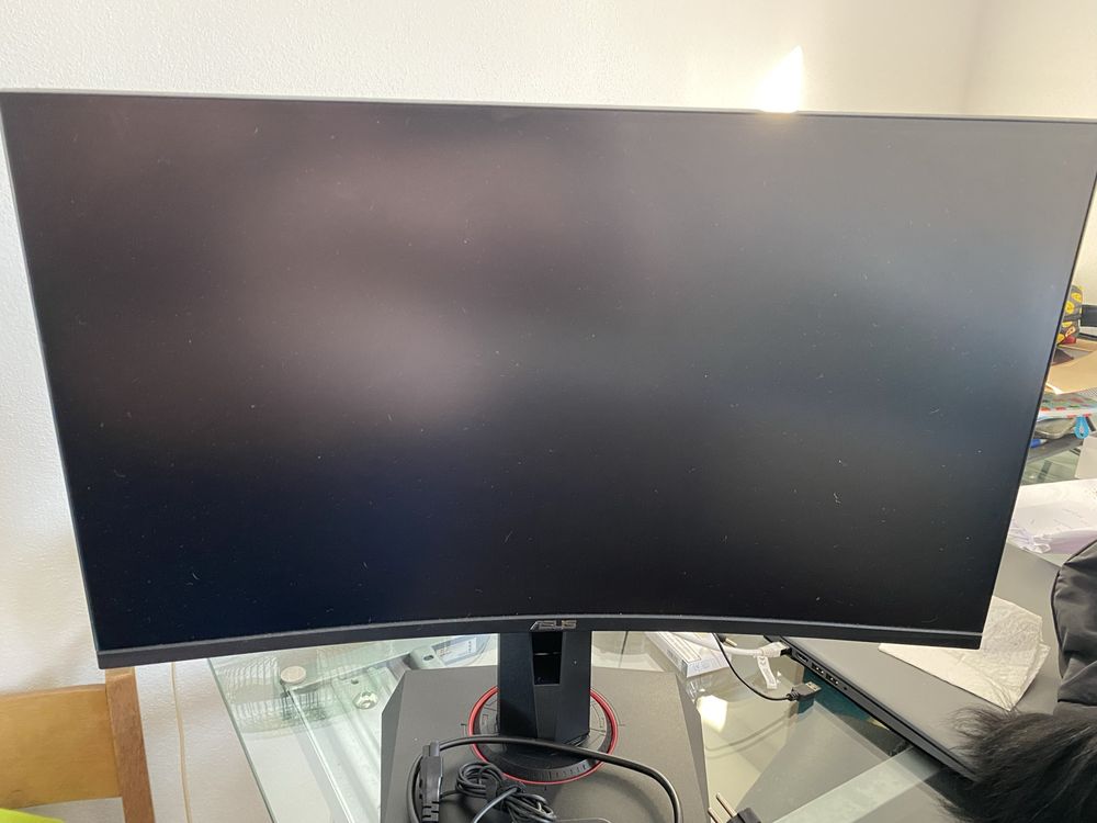 Monitor Asus VG27W