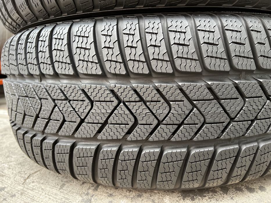 Шины зимние 245/45/R18 Pirelli Sottozero3