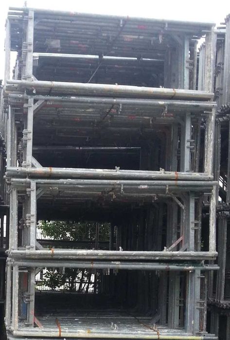 Skup rusztowan elewacyjnuch