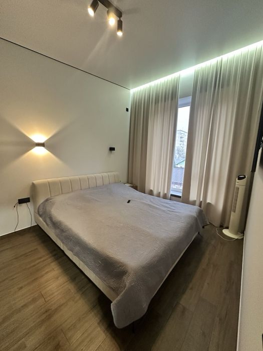 Продаж будинку в місті