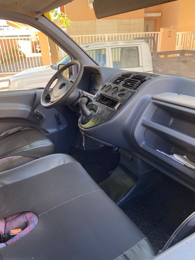 Mercedes Vito 108D 8 lugares